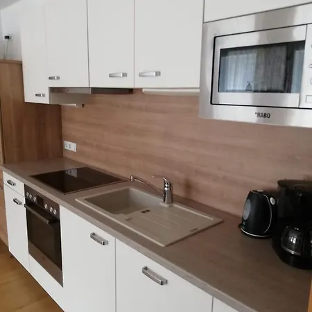 Alpenglueck شقة *