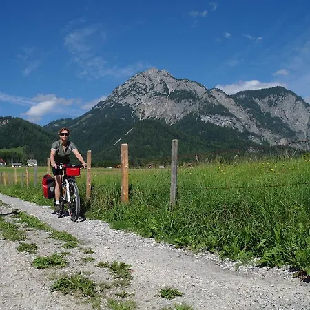 Alpenglueck شقة آيش