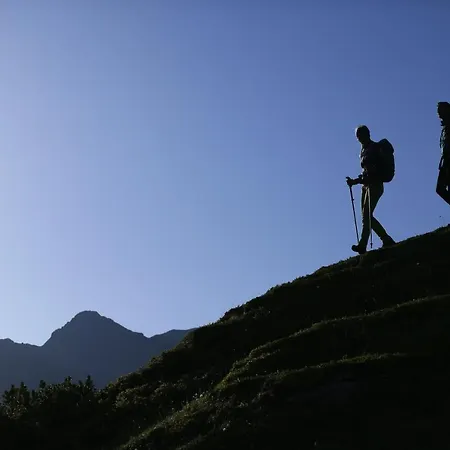 Alpenglueck شقة *